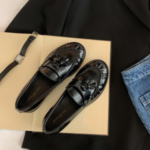 Retro genuine leather women's pump